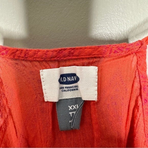 Old navy print racer back tank top - Picture 3 of 5